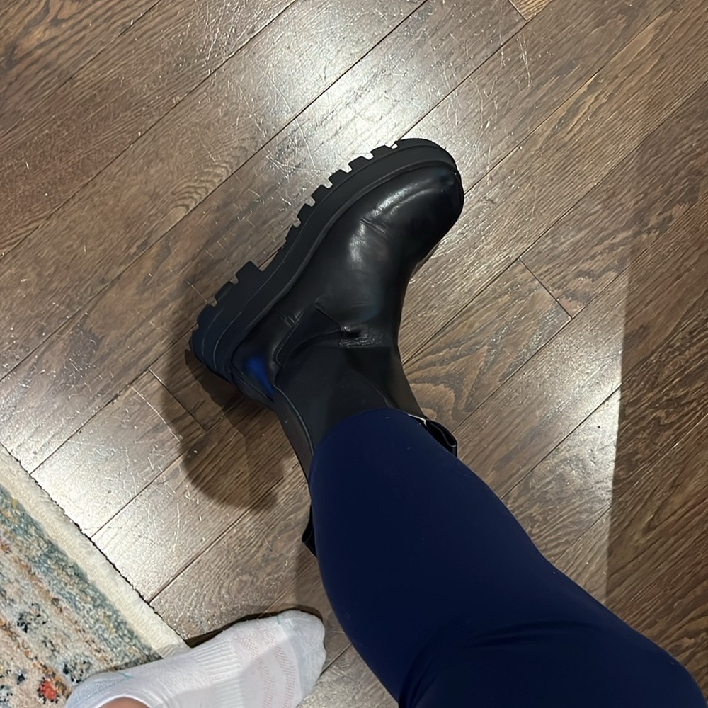 Alias Mae Chelsea Boot - Picture 3 of 3
